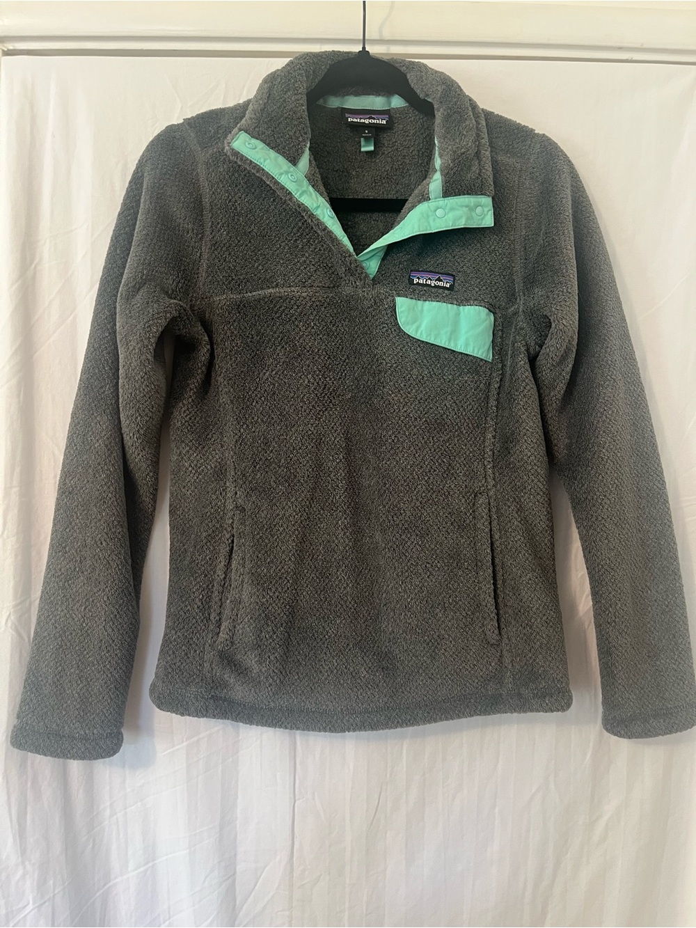 Patagonia Gray Fleece Pullover with Mint Trim